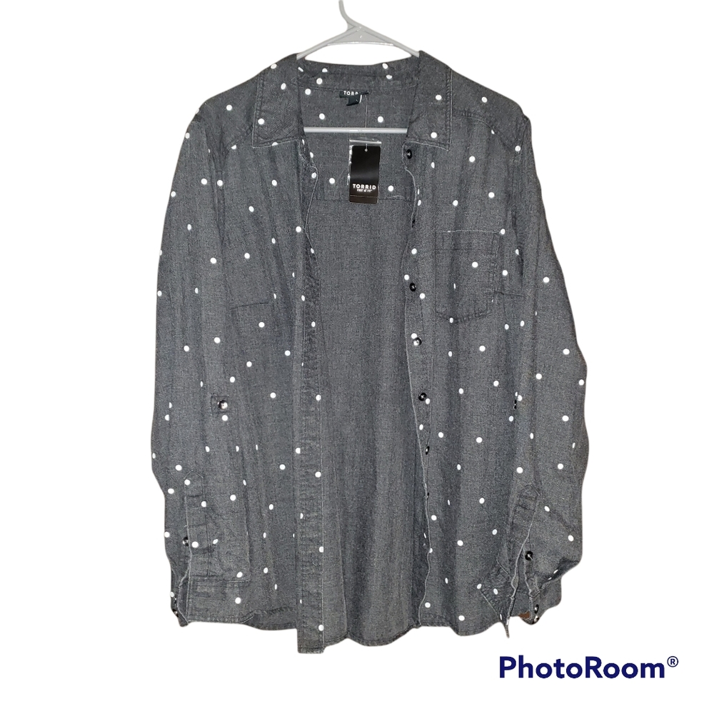 Torrid size 2 Taylor charcoal gray polka dot button front relaxed fit shirt nwt
